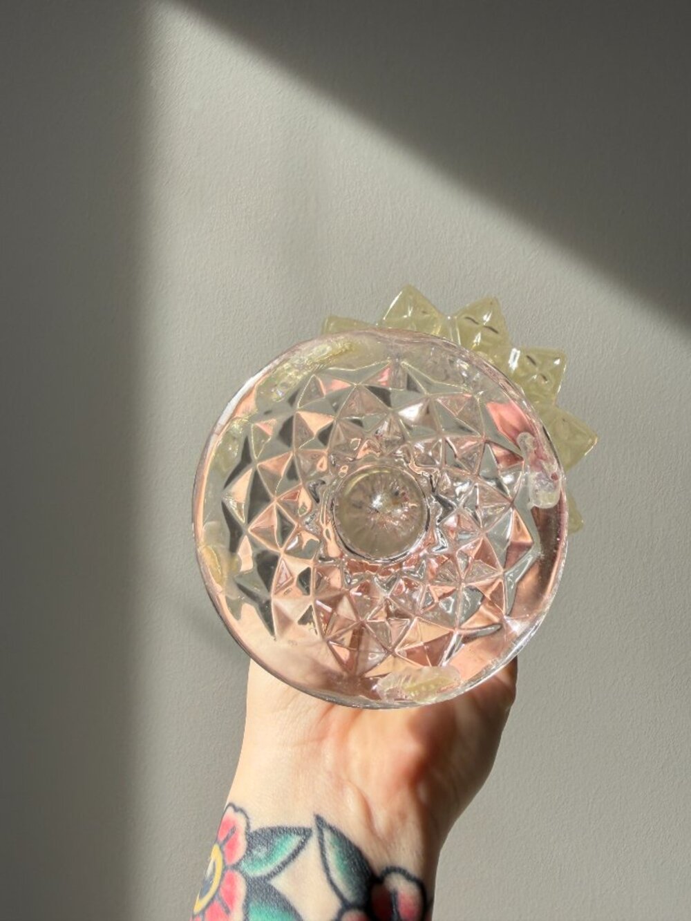 3/$30 🌟 Funky Vintage Princess House Candleholder Vase - Picture 7 of 8